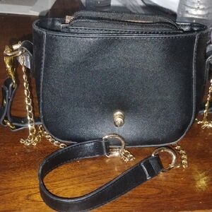 Elegant Black Chain Strap Women's Bag
